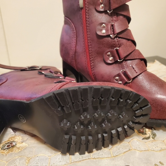 Spring boots - Picture 4 of 4